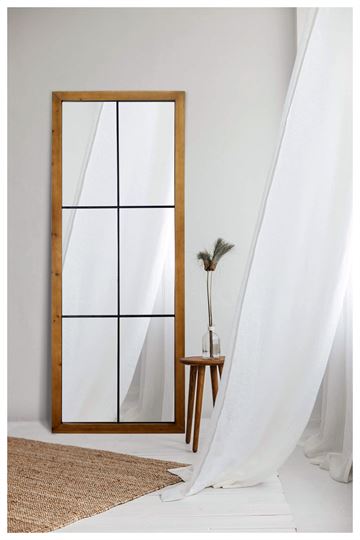 Speil med ramme i furu. H 180 x B 70 x D 3 cm